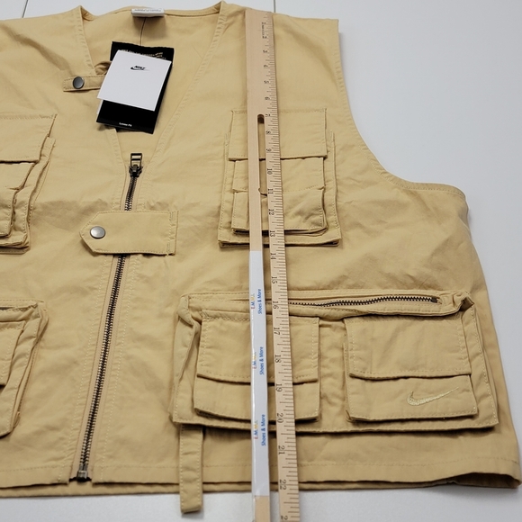 Nike Mens Life Utility Vest Sesame FN3214-252 Size Medium Lifestyle Tactical New - Picture 8 of 9